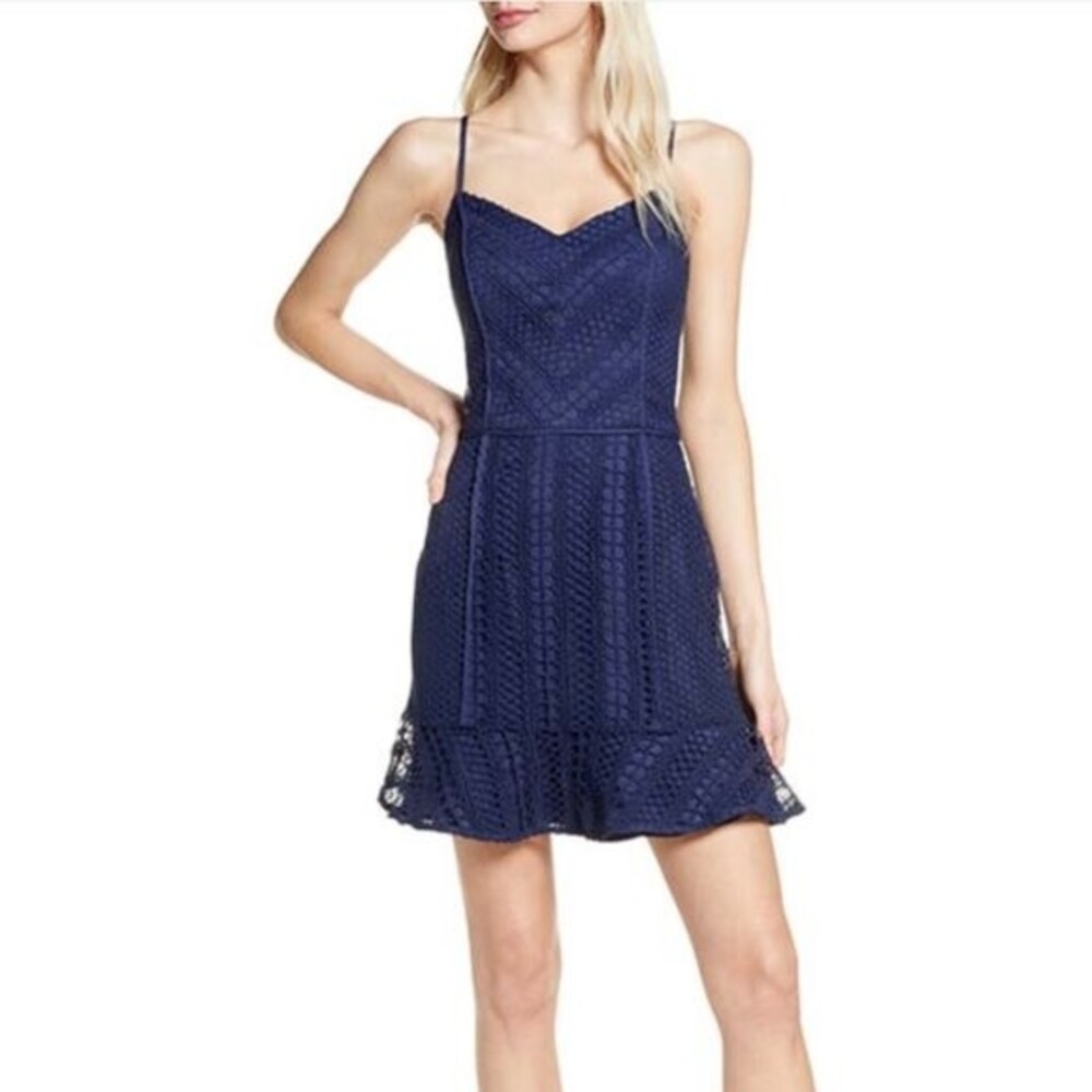ADELYN RAE NAVY ESTHER CROCHET LACE FIT & FLARE MINI DRESS SIZE MEDIUM